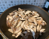 Foto del paso 3 de la receta: Setas shiitake con salsa de soja y sésamo