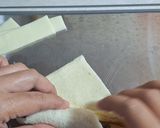 Foto langkah ke 2 dari resep Banana Roll.