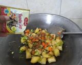 Foto langkah ke 4 dari resep Sup Daging Kentang.
