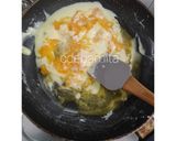 A picture of step 1 of Nagpur style Orange Halwa without sugar.