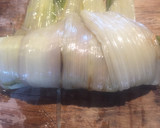 Foto del paso 2 de la receta: Rollos de tallos o pencas de acelga