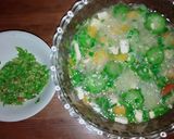 Foto langkah ke 1 dari resep #tantanganakhirtahun#massakditahunbaru.sayur bening oyong.