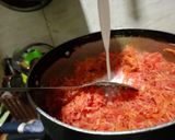 A picture of step 1 of Jaggery Carrot Halwa.