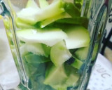 Foto del paso 2 de la receta: Jugo verde para desintoxicar y desinflamar
