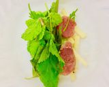 Hình bước làm 5 của món Bò bía lạp xưởng tươi