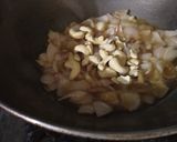 A picture of step 2 of Kadhai Paneer.