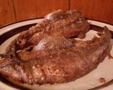 Foto del paso 7 de la receta: Pescado Frito sin harina...con ajo y canela 😋😋😋
