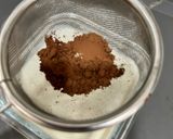Hình bước làm 3 của món Tiramisu với bánh quy Coffee Joy và sữa chua