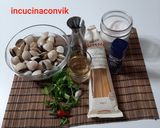 Foto del passaggio 1 della ricetta Spaghettoni alle vongole