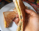 A picture of step 7 of Egg in Bread Toast.