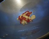 Foto langkah ke 1 dari resep Kornet Oseng Wortel.