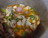 A picture of step 3 of Makhni chicken (handi).