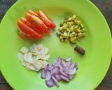 Foto langkah ke 2 dari resep Tumis Kangkung Terasi Cabe Hijau.