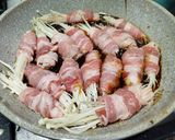 Foto langkah ke 4 dari resep Miso Ramen Topping Enoki Beef.