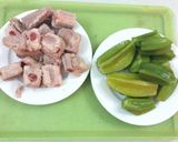 Hình bước làm 1 của món Canh sườn non khế Ba Tri