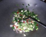 Foto langkah ke 1 dari resep Suwir pindang tongkol isian nasi bakar.
