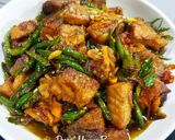 Foto langkah ke 4 dari resep Ikan pari asap cabe hijau.