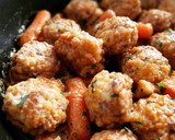 Foto del paso 9 de la receta: Albóndigas de calamar con panceta ibérica y zanahorias