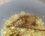 A picture of step 5 of Rice with chickpeas (Edre).