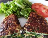 Foto langkah ke 7 dari resep Omelette Bayam Jamur Kuping - MPASI 12m+.