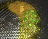 A picture of step 2 of Hare pyaz ki sabji.