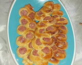 A picture of step 2 of Sausage bread.