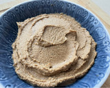 Foto del paso 1 de la receta: Hummus de garbanzo con salsa de trufa y ajo negro