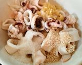Hình bước làm 1 của món Mực xào thơm cà