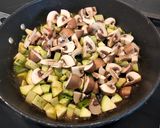 Foto del paso 7 de la receta: Pasta con gambones y verduras