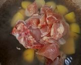 Foto langkah ke 2 dari resep Kari Ayam Kentang.