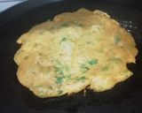 A picture of step 4 of Crispy Potato Lachha Chilla.