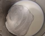 खुसखुशीत गोड शंकरपाळी (shankarpali recipe in marathi) रेसिपी स्टेप 1 फोटो 