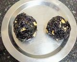 A picture of step 6 of Black Sesame Seeds & Cashews Chikki Roundels.