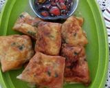 Foto langkah ke 5 dari resep Martabak Telor Sosis Ayam.