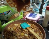 A picture of step 2 of Papri Chana chaat.
