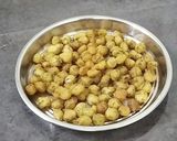 A picture of step 6 of Left over Rice Pakodi.