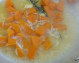 Foto del passaggio 2 della ricetta Mezze maniche con crema di zucca e fiammiferi di speck croccante