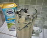 Foto langkah ke 4 dari resep Cincau Teh Susu Praktis.