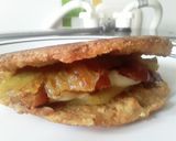 Foto del paso 10 de la receta: Arepa de Zanahoria 🥕con relleno hawaiano!!!😜😜😜🍘🧀🥓🍍🍘