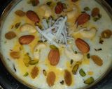 हरे नारियल और केसर वाली स्वादिष्ट खीर (hare nariyal aur kesar wali kheer recipe in Hindi) ) रेसिपी चरण 4 फोटो