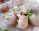 Foto langkah ke 5 dari resep Cilok kornet kuah.