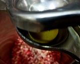 A picture of step 2 of Pomegranate juice.