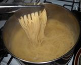Foto del paso 5 de la receta: Spaghetti con salsa de salchicha criolla