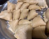 A picture of step 6 of Samosa-aloo samosa.