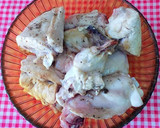 Foto del paso 4 de la receta: Pollo estofado al curry japonés casero con cebollitas dulces