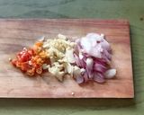 Foto langkah ke 2 dari resep Tumis Pare Simple.