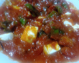 Foto del paso 3 de la receta: Fritada de pimientos con salchicha y queso de cabra fresco