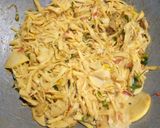 Foto langkah ke 3 dari resep Tumis rebung campur kemangi.
