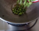 A picture of step 1 of Methi matar malai stuffed paratha.