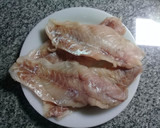 Foto del paso 1 de la receta: Milanesa de pescadilla a la napolitana